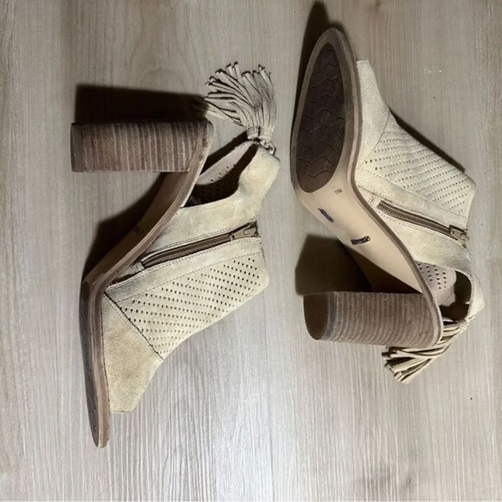 Gianni Bini Beige Women's Peep-Toe Suede Leather Summer Sandals US Size‎ 11